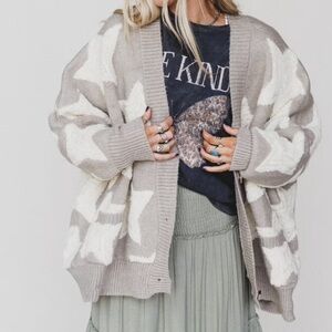 Cozy Beige and White Star Pattern Sweater